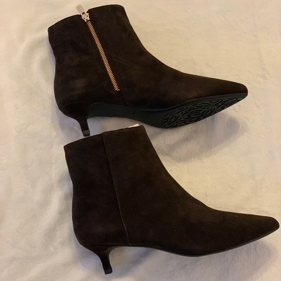 Taryn Rose New "Nora Silky Suede" Chocolate (Dark Brown)  Booties, Size 11! - Picture 4 of 9